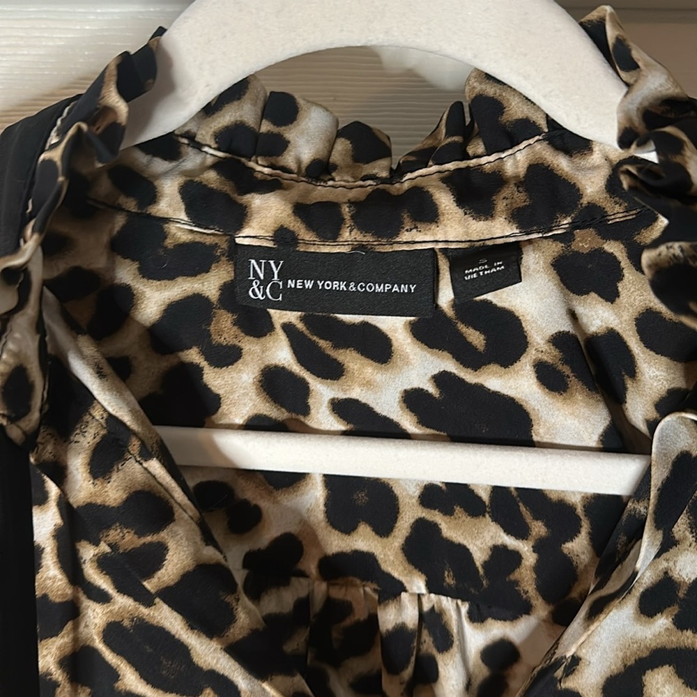 Leopard Blouse - Picture 2 of 2